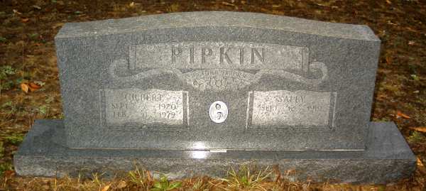 Gilbert Pipkin Tombstone - Picture by JWH 7 Aug 2006