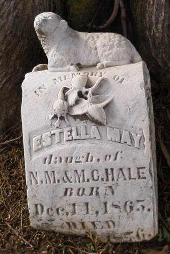Estella May Hale Tombstone - Taken by JWH 25 Nov 2000