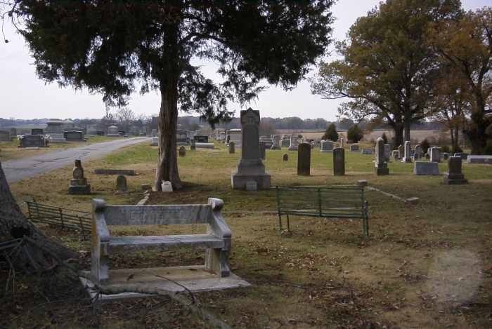 Yorkville Cemetery Entrance - Taken by JWH 25 Nov 2000